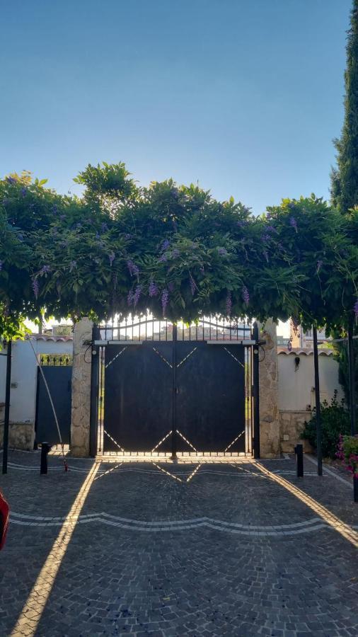 Tabor 2 Garden & Parking Appartement Napels Buitenkant foto